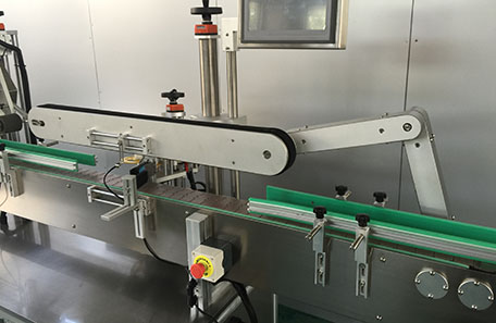 托盤平側面貼標機