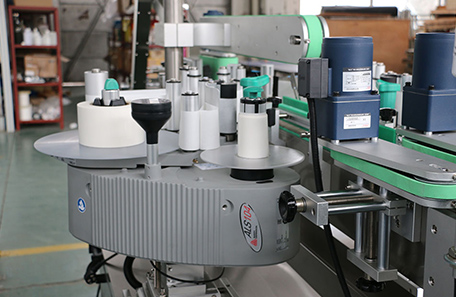 蜂蜜瓶雙面貼標機