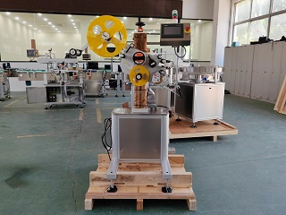 2025-7-3吉爾吉斯坦簡易平面不干膠貼標機1臺