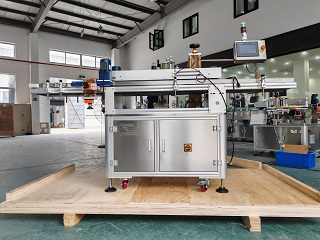 2025.7.16加拿大紙盒單面封口不干膠貼標(biāo)機(jī)1臺(tái)