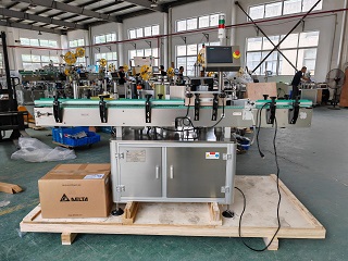 2025.9.10美國立式圓瓶貼標機1臺