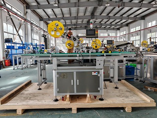 2025.9.19波蘭平面不干膠貼標(biāo)機(jī)1臺(tái)